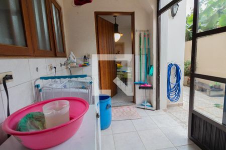 Casa à venda com 200m², 3 quartos e 3 vagasÁrea de Serviço