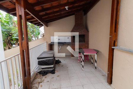 Casa à venda com 200m², 3 quartos e 3 vagasChurrasqueira