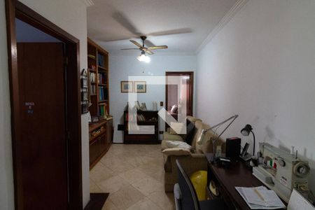Casa à venda com 200m², 3 quartos e 3 vagasSala de tv