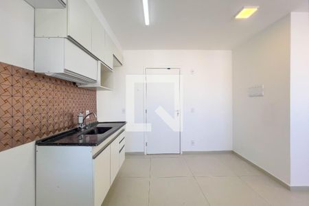 Sala e cozinha de apartamento à venda com 2 quartos, 38m² em Cambuci, São Paulo