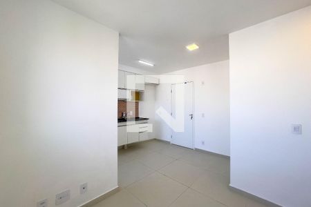 Sala e cozinha de apartamento à venda com 2 quartos, 38m² em Cambuci, São Paulo