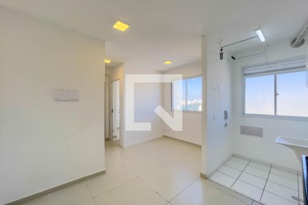 Sala e cozinha de apartamento à venda com 2 quartos, 38m² em Cambuci, São Paulo