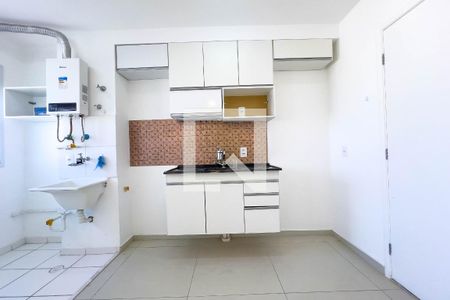 Sala e cozinha de apartamento à venda com 2 quartos, 38m² em Cambuci, São Paulo