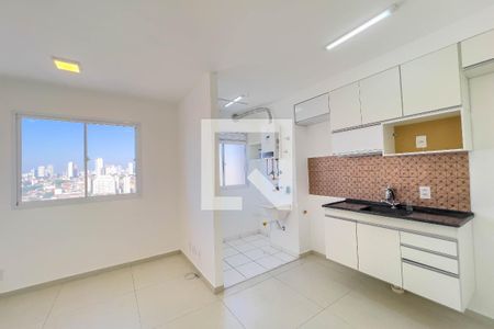 Sala e cozinha de apartamento à venda com 2 quartos, 38m² em Cambuci, São Paulo