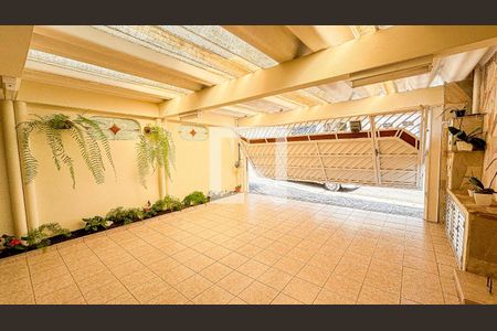 Casa à venda com 186m², 3 quartos e 3 vagas Casa à venda com 186m², 3 quartos e 3 vagasGaragem