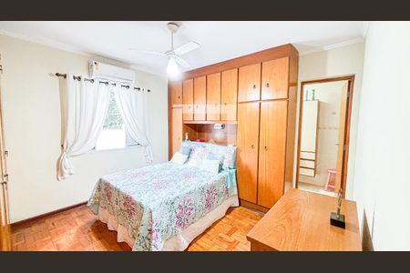 Casa à venda com 186m², 3 quartos e 3 vagas Casa à venda com 186m², 3 quartos e 3 vagasSuite