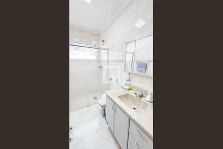 Casa à venda com 186m², 3 quartos e 3 vagas Casa à venda com 186m², 3 quartos e 3 vagasBanheiro