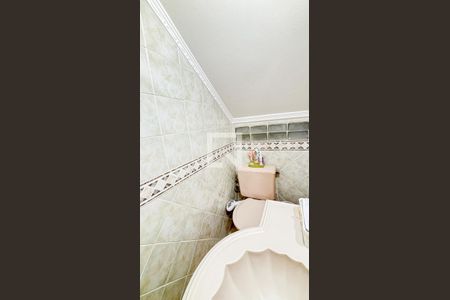 Casa à venda com 186m², 3 quartos e 3 vagas Casa à venda com 186m², 3 quartos e 3 vagasLavabo