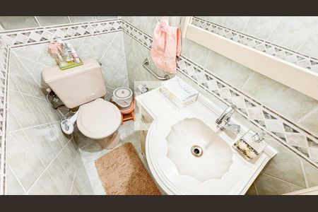 Casa à venda com 186m², 3 quartos e 3 vagas Casa à venda com 186m², 3 quartos e 3 vagasLavabo