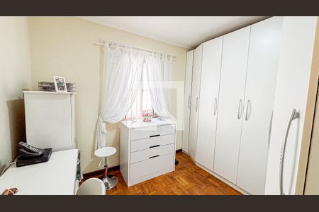 Casa à venda com 186m², 3 quartos e 3 vagas Casa à venda com 186m², 3 quartos e 3 vagasQuarto 2
