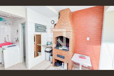 Casa à venda com 186m², 3 quartos e 3 vagas Casa à venda com 186m², 3 quartos e 3 vagasQuintal