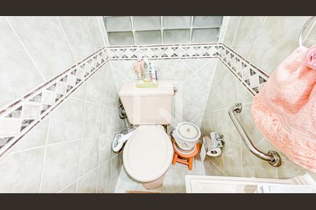 Casa à venda com 186m², 3 quartos e 3 vagas Casa à venda com 186m², 3 quartos e 3 vagasLavabo