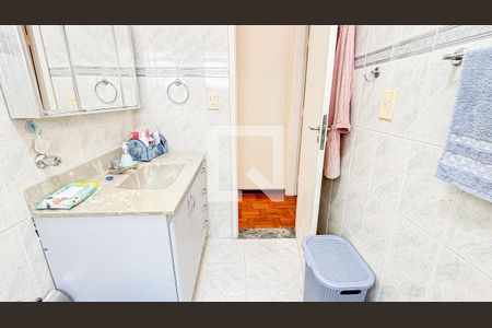 Casa à venda com 186m², 3 quartos e 3 vagas Casa à venda com 186m², 3 quartos e 3 vagasBanheiro