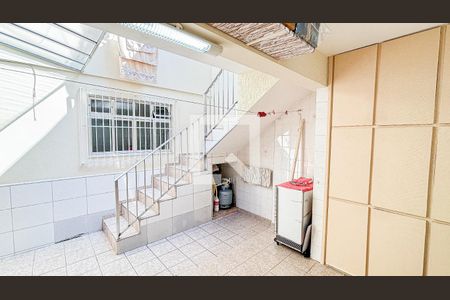 Casa à venda com 186m², 3 quartos e 3 vagas Casa à venda com 186m², 3 quartos e 3 vagasQuintal