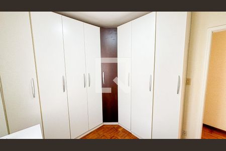 Casa à venda com 186m², 3 quartos e 3 vagas Casa à venda com 186m², 3 quartos e 3 vagasQuarto 2