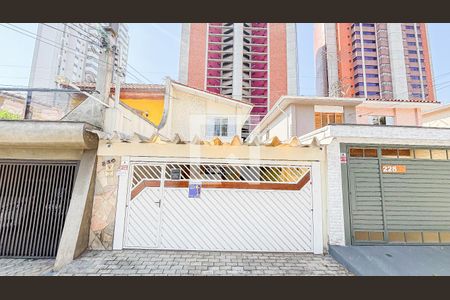 Casa à venda com 186m², 3 quartos e 3 vagas Casa à venda com 186m², 3 quartos e 3 vagasFachada