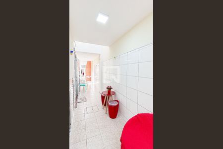 Casa à venda com 186m², 3 quartos e 3 vagas Casa à venda com 186m², 3 quartos e 3 vagasCorredor