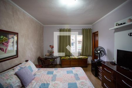 Casa à venda com 166m², 4 quartos e 4 vagas Casa à venda com 166m², 4 quartos e 4 vagasQuarto Suíte