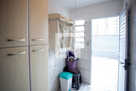 Casa à venda com 166m², 4 quartos e 4 vagas Casa à venda com 166m², 4 quartos e 4 vagasÁrea de Serviço