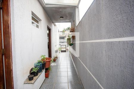 Casa à venda com 166m², 4 quartos e 4 vagas Casa à venda com 166m², 4 quartos e 4 vagasCorredor