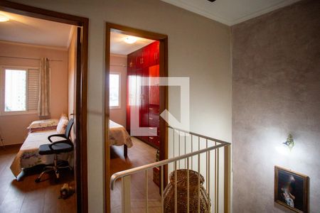 Casa à venda com 166m², 4 quartos e 4 vagas Casa à venda com 166m², 4 quartos e 4 vagasHall