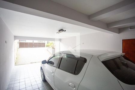 Casa à venda com 166m², 4 quartos e 4 vagas Casa à venda com 166m², 4 quartos e 4 vagasGaragem