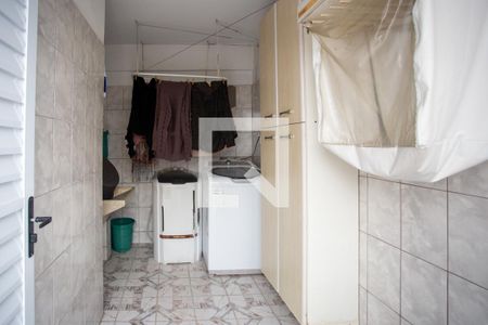 Casa à venda com 166m², 4 quartos e 4 vagas Casa à venda com 166m², 4 quartos e 4 vagasÁrea de Serviço