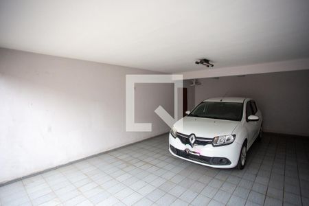 Casa à venda com 166m², 4 quartos e 4 vagas Casa à venda com 166m², 4 quartos e 4 vagasGaragem