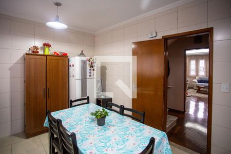 Casa à venda com 166m², 4 quartos e 4 vagas Casa à venda com 166m², 4 quartos e 4 vagasCozinha