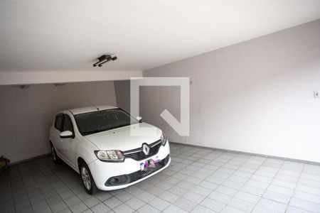 Casa à venda com 166m², 4 quartos e 4 vagas Casa à venda com 166m², 4 quartos e 4 vagasGaragem