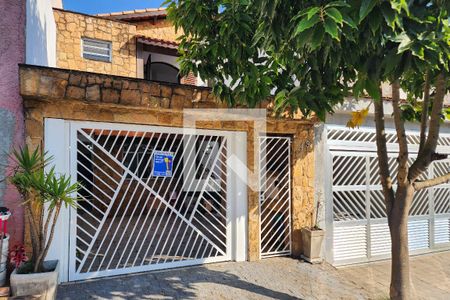 Casa à venda com 152m², 3 quartos e 2 vagasFachada