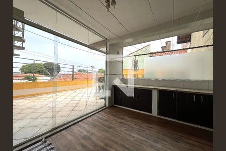 Casa à venda com 600m², 6 quartos e 5 vagas Casa à venda com 600m², 6 quartos e 5 vagasÁrea de Serviço