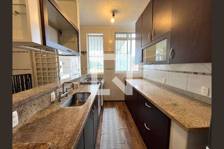 Casa à venda com 600m², 6 quartos e 5 vagas Casa à venda com 600m², 6 quartos e 5 vagasCozinha