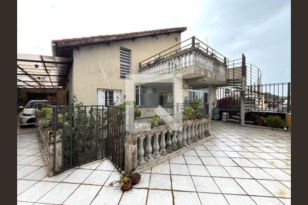 Casa à venda com 600m², 6 quartos e 5 vagas Casa à venda com 600m², 6 quartos e 5 vagasÁrea externa