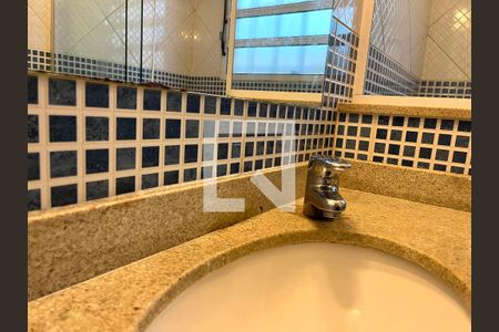 Casa à venda com 600m², 6 quartos e 5 vagas Casa à venda com 600m², 6 quartos e 5 vagasBanheiro da Suíte 2