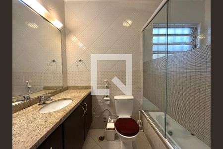 Casa à venda com 600m², 6 quartos e 5 vagas Casa à venda com 600m², 6 quartos e 5 vagasBanheiro da Suíte 3