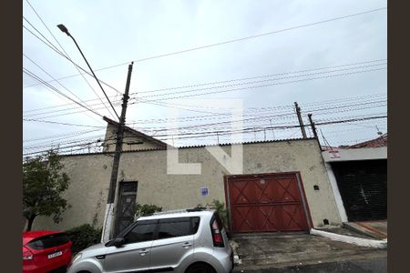 Casa à venda com 600m², 6 quartos e 5 vagas Casa à venda com 600m², 6 quartos e 5 vagasFachada