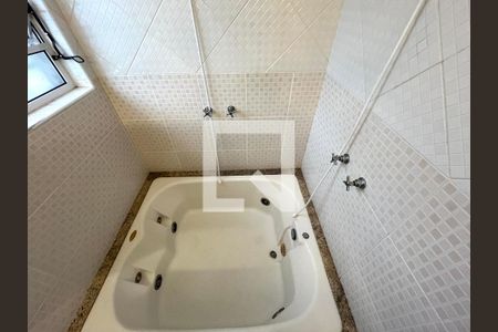 Casa à venda com 600m², 6 quartos e 5 vagas Casa à venda com 600m², 6 quartos e 5 vagasBanheiro da Suíte 3