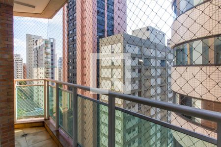 Apartamento à venda com 67m², 2 quartos e 2 vagasVaranda Sala