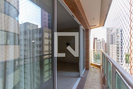 Apartamento à venda com 67m², 2 quartos e 2 vagasVaranda Sala