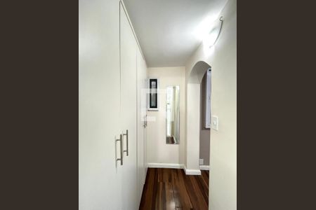 Casa para alugar com 130m², 3 quartos e 1 vaga Casa para alugar com 130m², 3 quartos e 1 vagaCloset da suíte