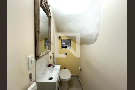 Lavabo de casa para alugar com 3 quartos, 130m² em Planalto Paulista, São Paulo