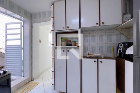 Casa à venda com 350m², 4 quartos e 2 vagasCozinha