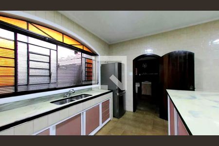 Casa à venda com 238m², 3 quartos e 2 vagasFoto 09