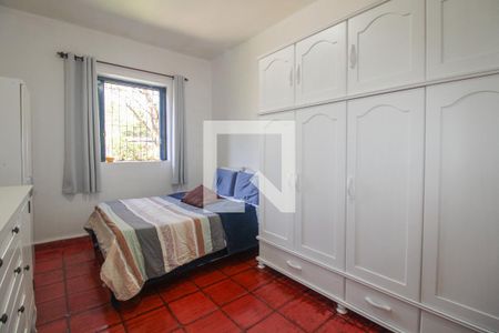 Casa à venda com 453m², 4 quartos e 8 vagas Casa à venda com 453m², 4 quartos e 8 vagasEdícula - Quarto 2