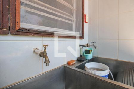 Casa à venda com 453m², 4 quartos e 8 vagas Casa à venda com 453m², 4 quartos e 8 vagasÁrea de Serviço