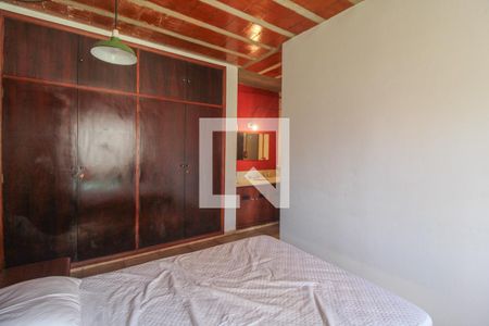 Casa à venda com 453m², 4 quartos e 8 vagas Casa à venda com 453m², 4 quartos e 8 vagasQuarto 4