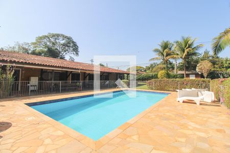 Casa à venda com 453m², 4 quartos e 8 vagas Casa à venda com 453m², 4 quartos e 8 vagasQuintal