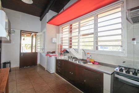 Casa à venda com 453m², 4 quartos e 8 vagas Casa à venda com 453m², 4 quartos e 8 vagasCozinha