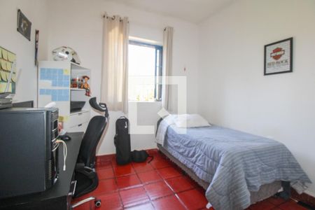 Casa à venda com 453m², 4 quartos e 8 vagas Casa à venda com 453m², 4 quartos e 8 vagasEdícula - Quarto